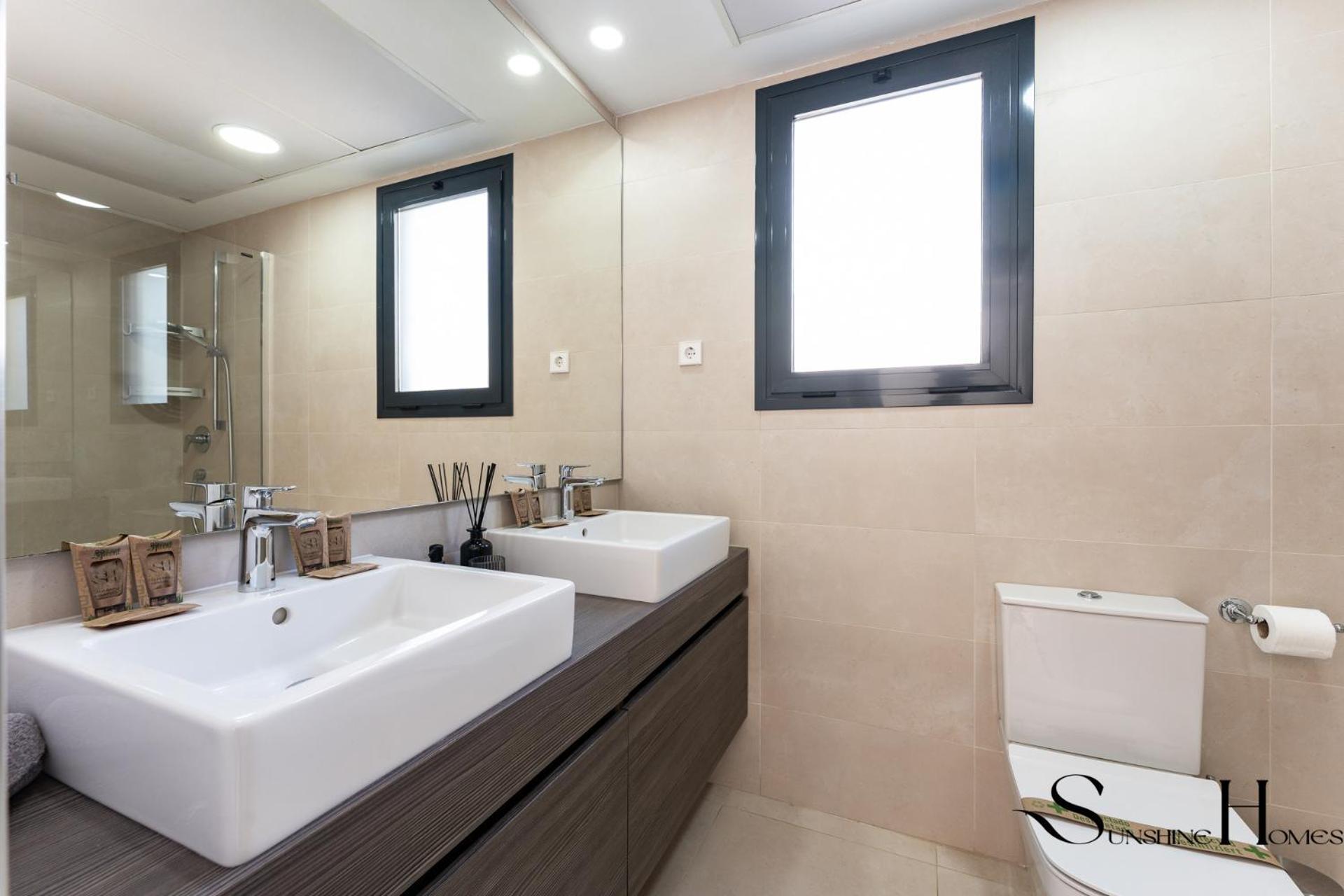 Luxury Beach Escape With Pools, Gym & Sauna Fuengirola Eksteriør billede